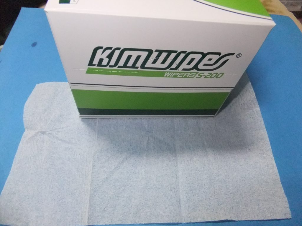 紙の素材は強度&取り回しの良さでキムワイプを代用品に使用しています。