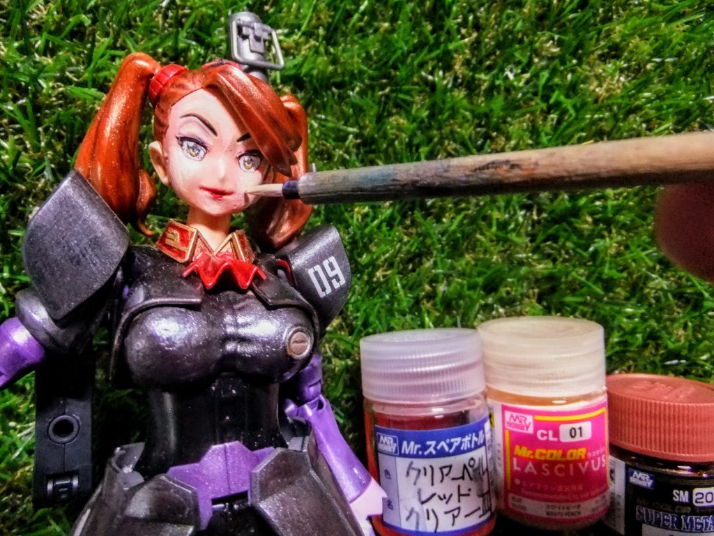 ハイライト部分はクレオスのラスキウスカラーのホワイトピーチ、ちょっこと赤味はクリアーペールレッド+スーパークリアーⅢ調色したモノをベースカラーのキャクターフレッシュ②にブレンディングで仕上げています。