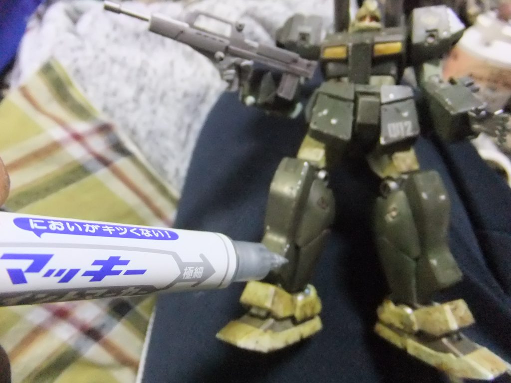 銀色のマッキーを使用してハゲチョロ再現！両面（極細＆細）が使用出来るので便利アイテムです(笑)