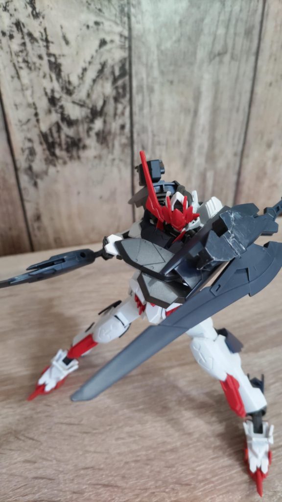 肩アーマーは盾のように使用可能