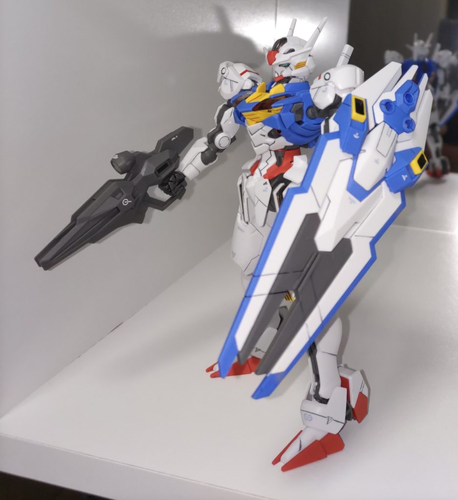 シールド装備の横からです