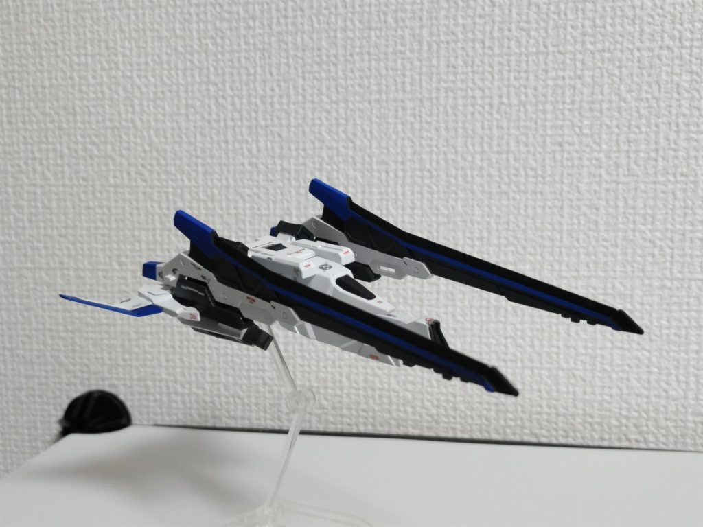 完全自立型のサポート機体という設定で作製しました。