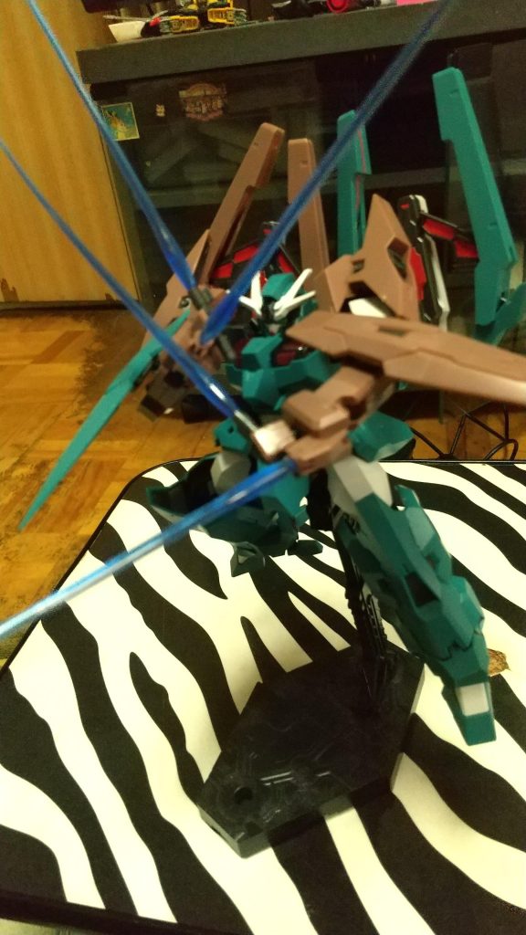 ユニコーンのようなサーベル乱舞