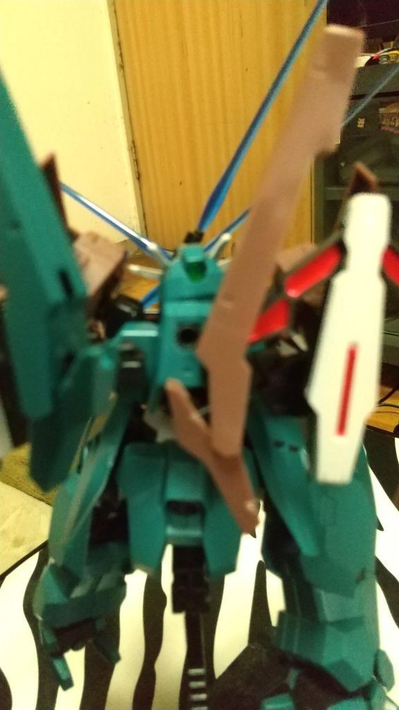 二体とも背中の真ん中に使わない穴があるのが気になる！