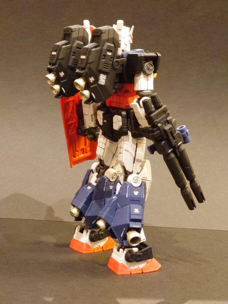 バーニア部はシャンパンゴールドで塗装