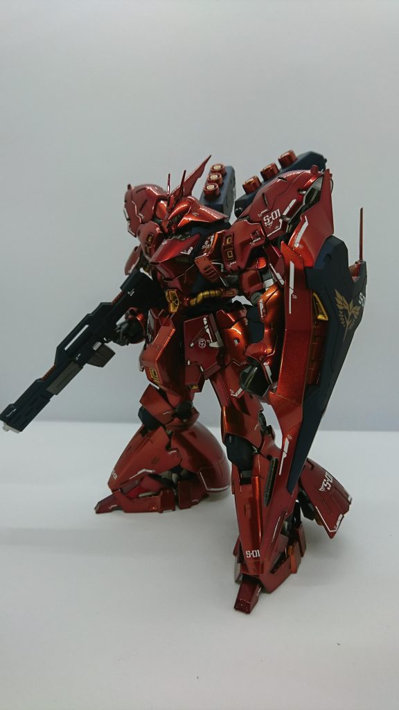 RGはパーツが細かく多い代わりに完成した時のディテールがすごくいい。だがしばらくはHGを作っていこうと思う。