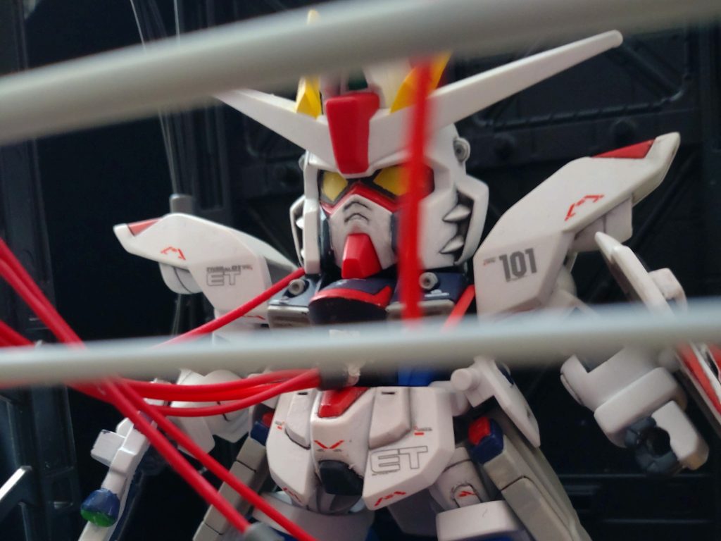 そこそこの出来に満足して、一人でエターナルの格納庫ごっこ(?)をしていると、長女から「とうちゃん、楽しそうだね♪」と嬉しいお言葉と奥様の冷ややかな視線。