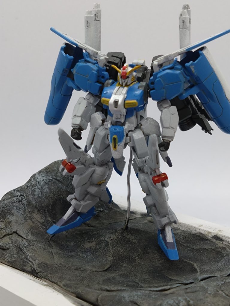 台座は百均でフォトフレームと粘土と針金を買ってきて作りました。色はドライブラシで小惑星をイメージして…あんまりうまくいってないけど。。。