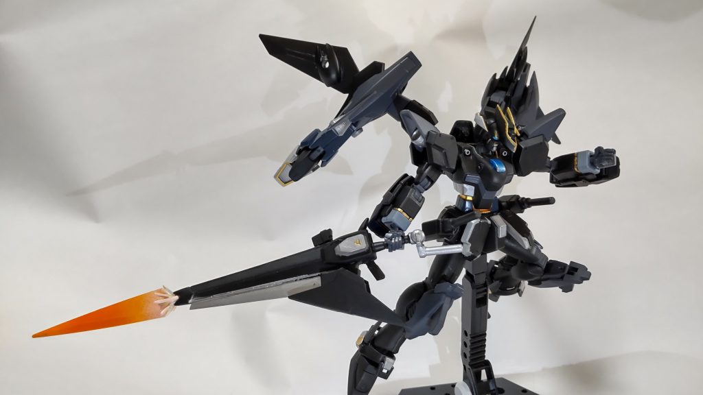 クロスボーン・ガンダムっなら近接