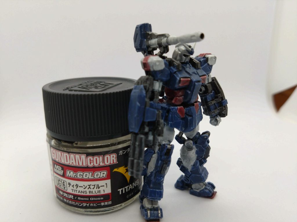 ホビーカラーのビンと一緒に。グリーンのガンダムが抵抗あったので、これで良いかと。気に入ってます！