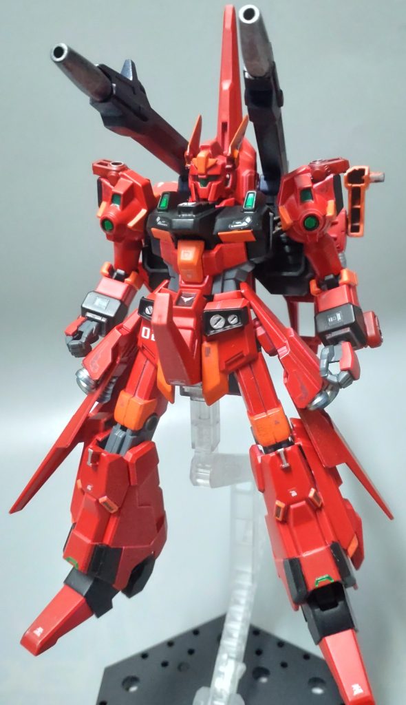 ノンオプション状態のリゼルです。主な変更点は頭部アンテナ、腰部装甲追加、各ハードポイントの増設になります。