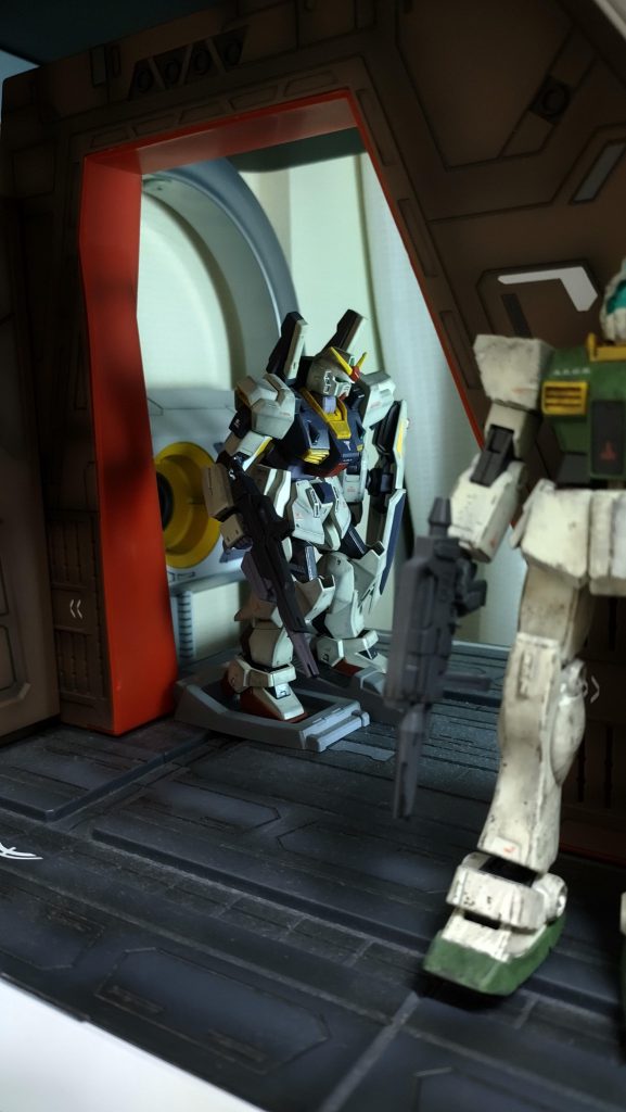 後続MS隊のジムⅡも控えております。