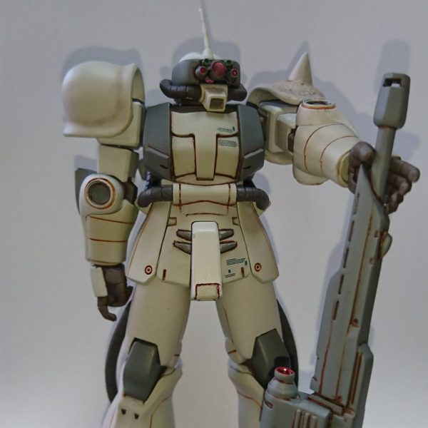 ザク·スナイパータイプとゲルググJタイプ。