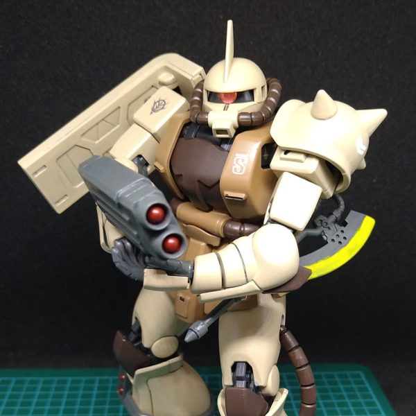 ザクⅡリバイブ　サンドカラー