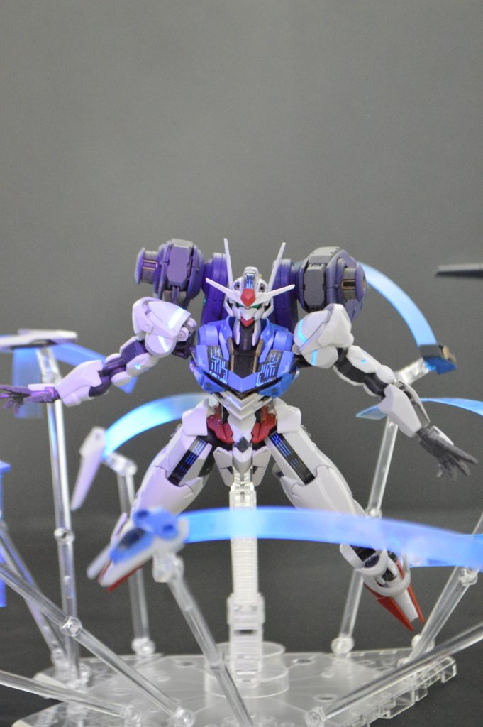 暗くしてブラックライト照射するといい感じに光ってくれます