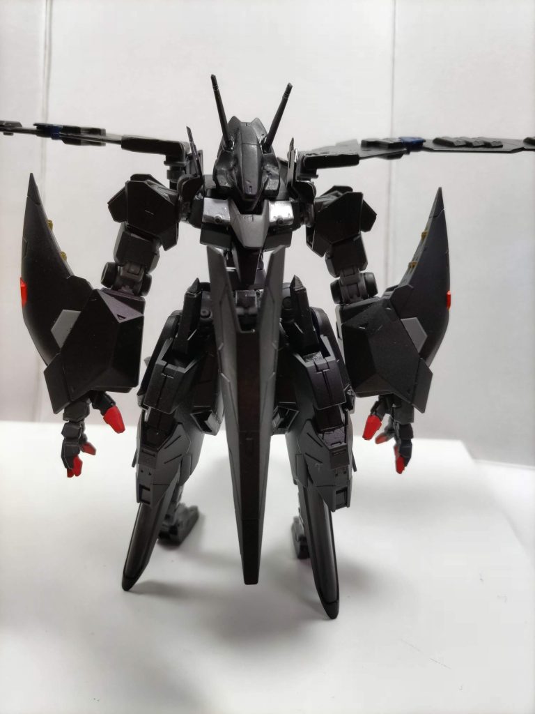 オーバーフラッグス隊に配備されていた「オーバーフラッグ」対ガンダム用の改良を加えられていたがベースは量産を想定していた「ユニオンフラッグ」だったことからある程度の制約が存在した。