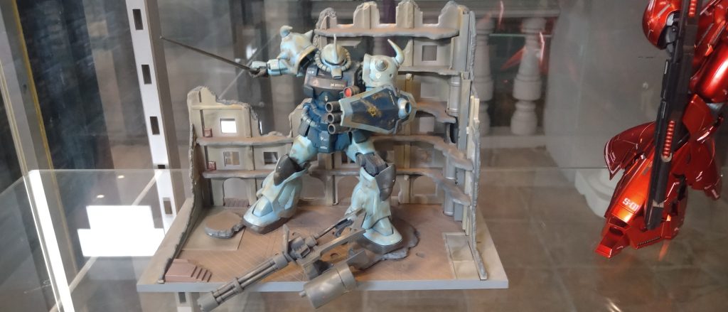 いつも使わせて頂いてるお店に飾って頂けることになりました。