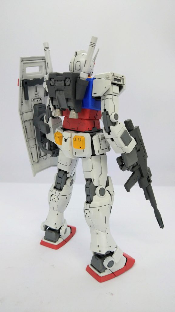 パーツは普通のRX78系でまとめてます。肩のキャノンとか、あんまり馴染みなかったもので・・・。