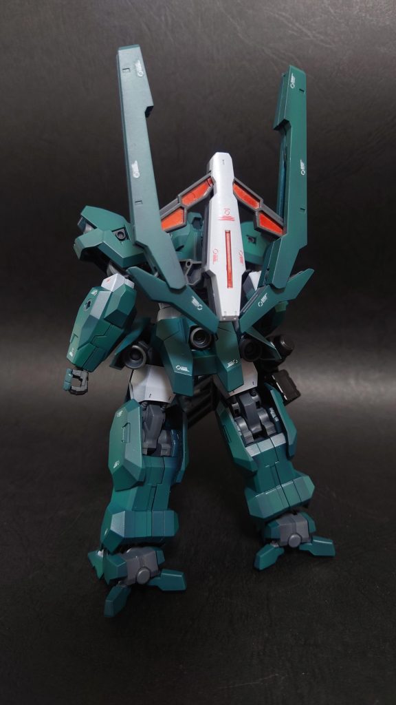 背面。逞しい背中が堪らない。