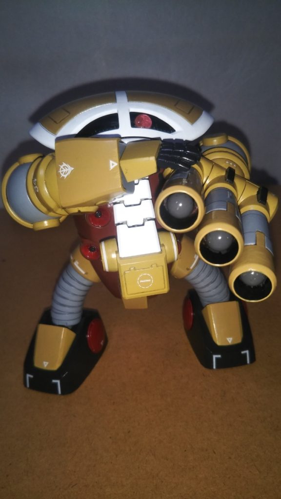 最後までご覧いただき、ありがとうございました。 ガンプラを作り始めた小学生の時から高校生の頃までは、ジュアッグをはじめとしたいわゆるアッグシリーズの魅力がさっぱりわかりませんでしたが、ユニコーンでカッコよくリファインされた姿を見て手のひらを返してしまいました(笑)。 なんというか、失礼な例えですが小、中学生の時には地味で目立たない、どちらかと言えばタイプではなかった女の子が、成人式で再会したら驚くほど美人になっていて思わずときめいてしまった、みたいな感じと言えばいいのでしょうか・・・。 最後になりますが、本作品をご覧になっての感想などいただけますと幸いです。 さて皆様、前前前回投稿した60投稿目記念作品「ジャブローに咲く」にたくさんの高評価、心温まるコメントをいただき、本当にありがとうございます。 作品の最後に行った「総選挙」にも多くの投票をいただき、大変感謝しております。 ちなみに、ジュアッグちゃんは得票数2票でした!ジュアッグちゃん「に、2票・・・!? やはり、人気を得るには本格的にダイエットするしか・・・」(ぽっちゃり好きのジュアッグちゃんファンたち、大いに動揺) さらに前回投稿したズゴックのコメント欄にて、投稿順にも多くのご意見をいただき、誠に感謝しています。 アンケートの結果、「得票数が少なかったコ(モビルスーツ)から多くの票を集めたモノへ、得票数と順位を発表しつつ順番に投稿する」というランキング発表形式で投稿していきたいと思います。 さぁ、次回登場するのは、一体誰なのか、どうぞご期待ください! ちなみにあと残っているのは、ゾゴックちゃん、アッグガイちゃん、アッグちゃんです。なお、アッグちゃんのみ数年前に投稿済みなので、1位の発表の際に同時に発表としたいと思います(アッグちゃんが1位だった場合は2位発表と同時)。 あなたの「推し」は何位でしょうか!?