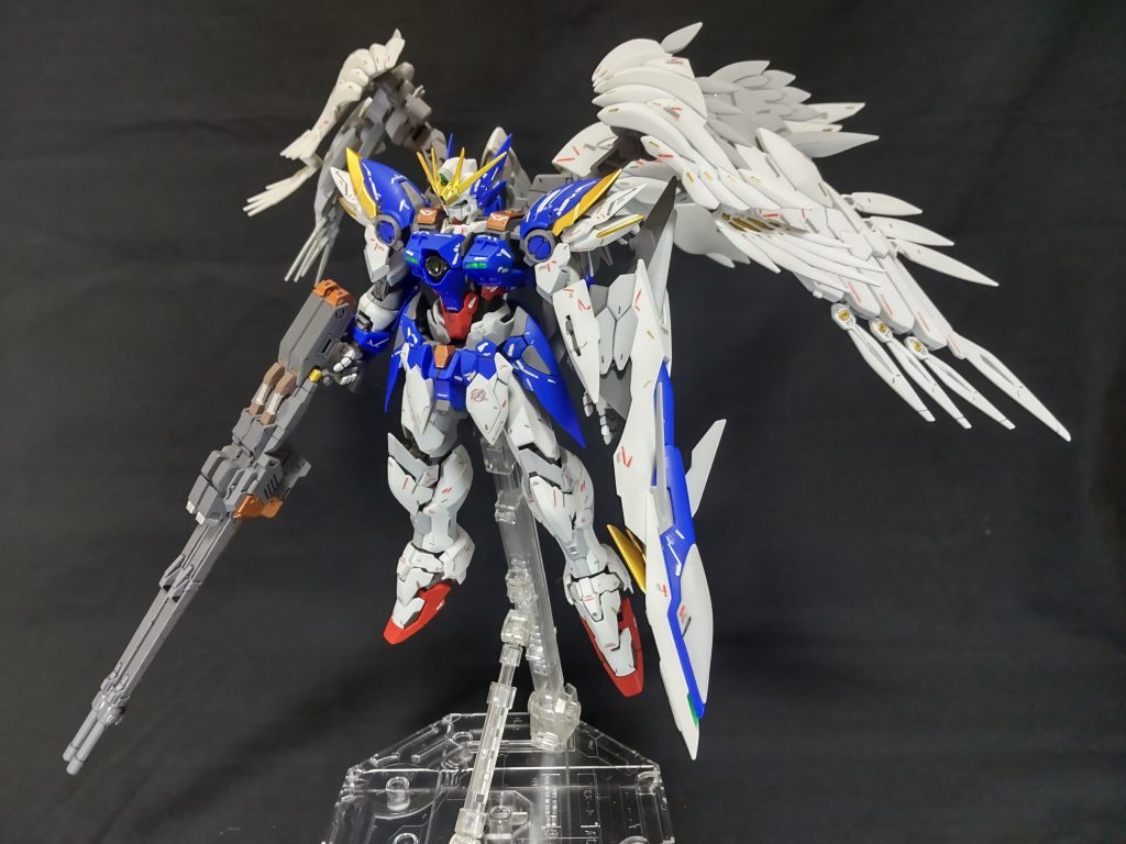 バスターライフルとシールド装備。