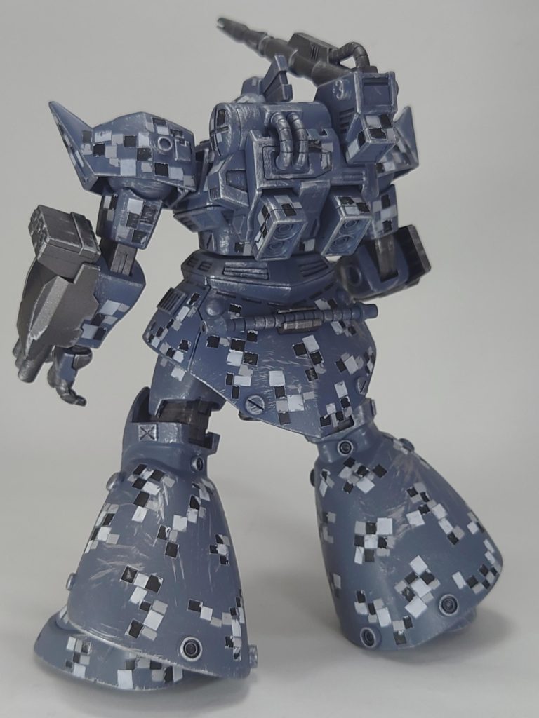 制作はエアブラシ塗装・缶スプレー塗装・合わせ目消し・ディテールアップパーツ追加・マスキング・スミ入れ・つや消し・ドライブラシといった感じです。