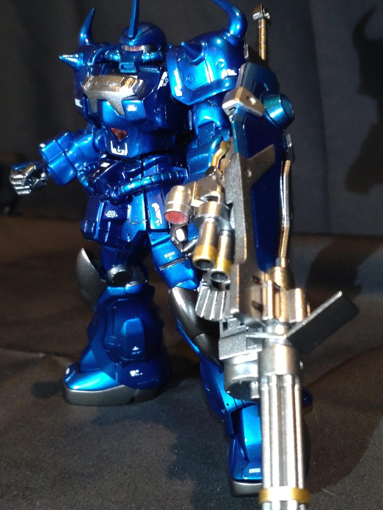 シールドガトリングはちょこちょこっと塗り分けしてお手軽仕上げです。やっぱ大型武器ってゴツくていいですね🎵