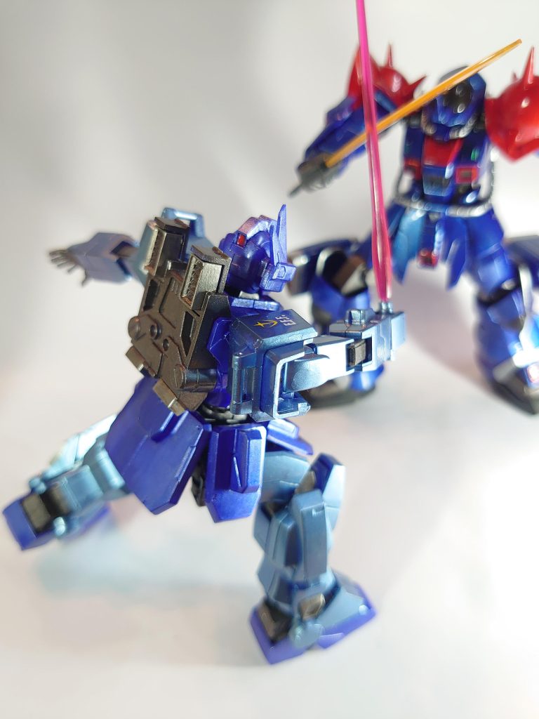 このキットは可動域が広く、ポーズが取りやすくて良いですね。