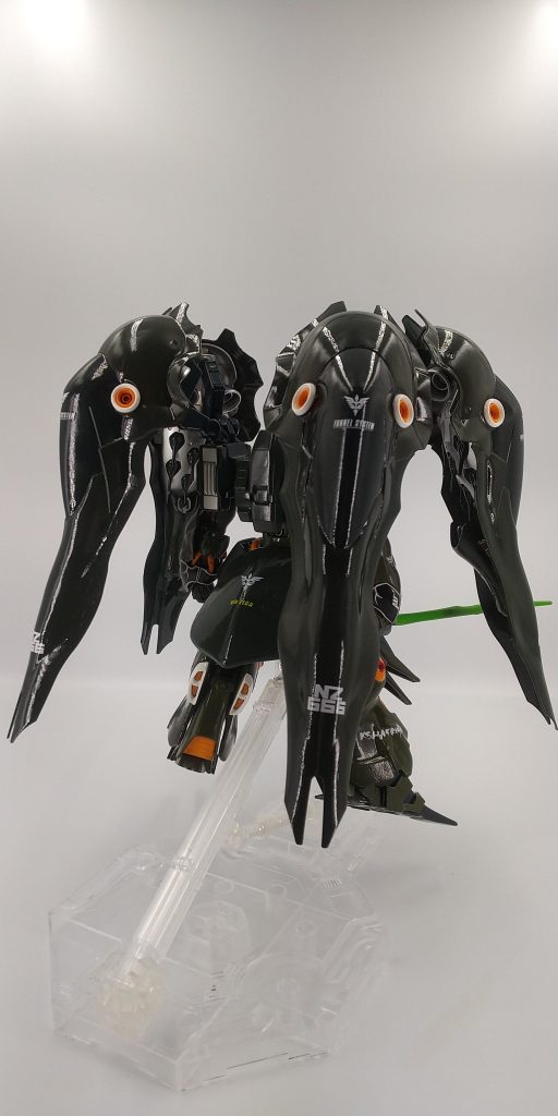 斜め後ろからです。