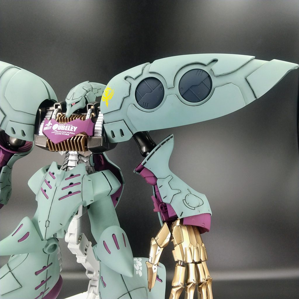 アーティファクトを参考に、ファンネルをにこいちで制作しました。ファンネルをカットし接着しました。