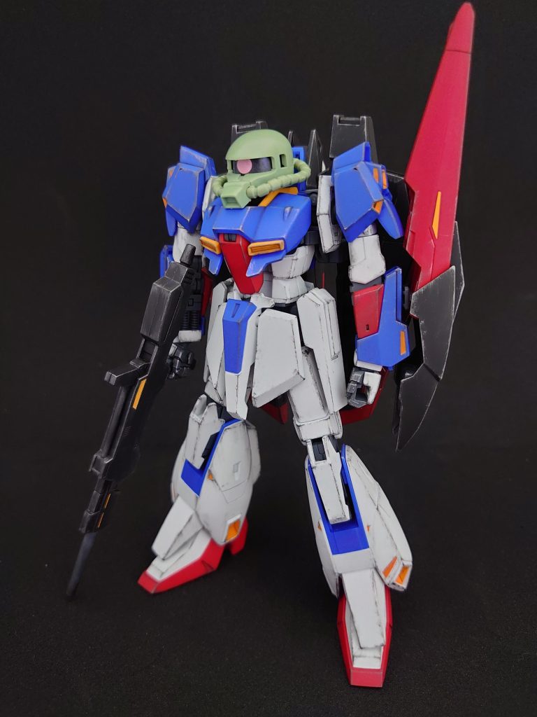 その辺にころがってたジャンクパーツのザク頭を付けてZザク✨