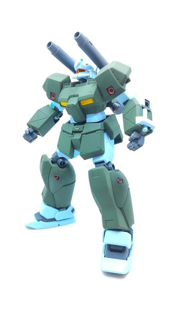 腕の関節をザクの用に回転軸を増やしているのでかっこいいキャノンポーズができます✨