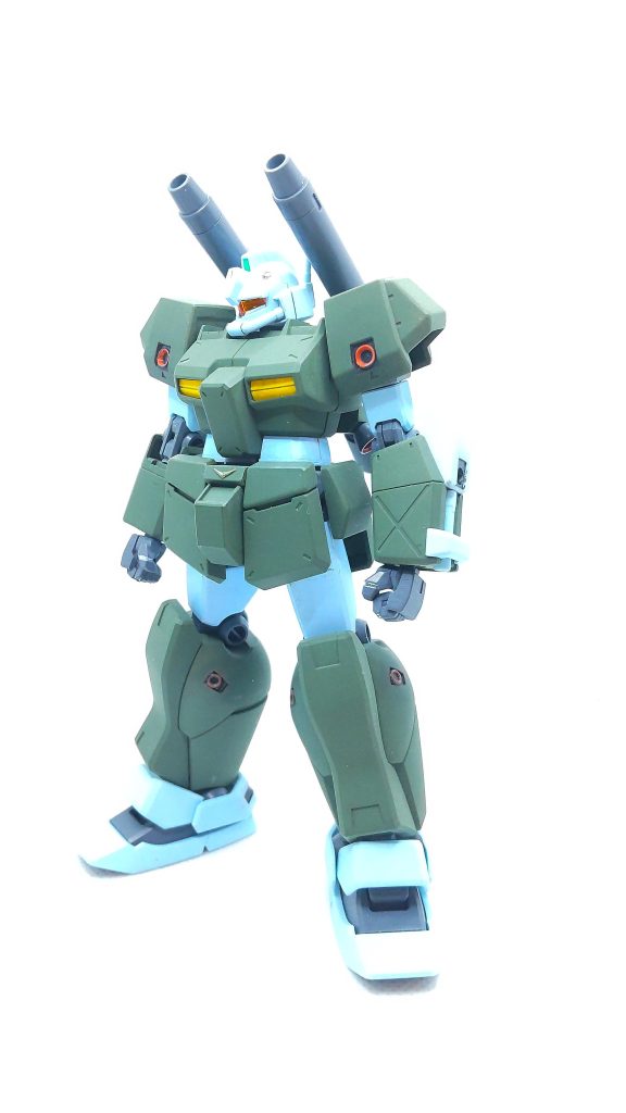 太ももを3㎜、腰を1㎜伸びてるのでスタイリッシュな体型に。