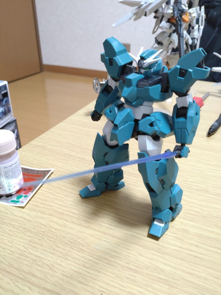 トップ写真のウルはキットを2つ使って、フェーズドアレイキャノンを2門装備してます!