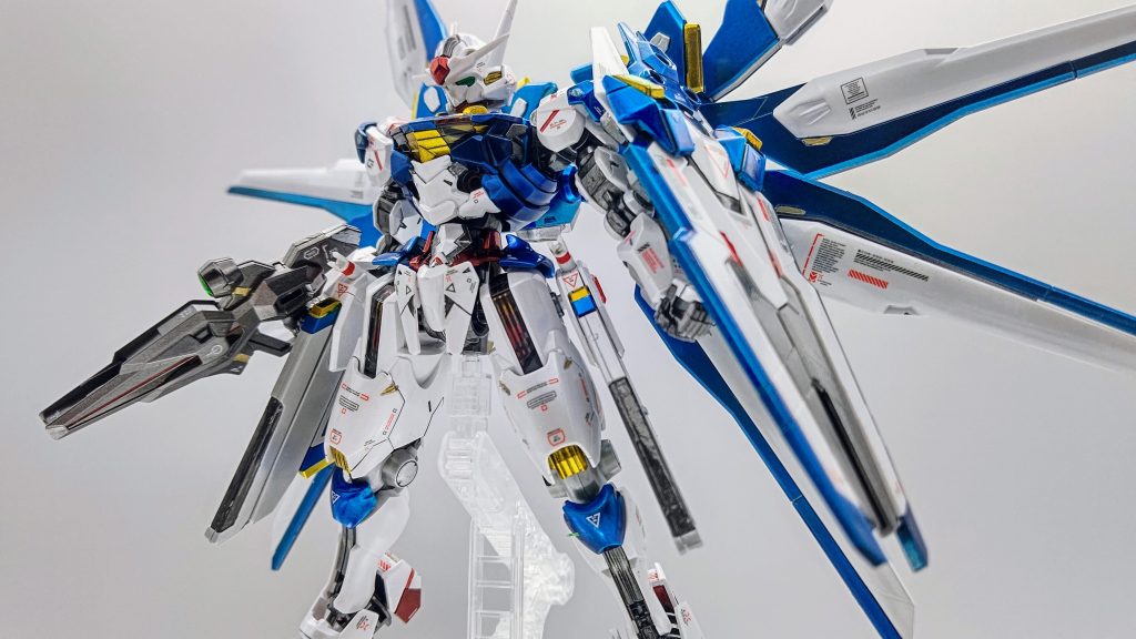 舞い降りる剣でラストです。今になってドラグーン、クスィフィアスの合わせ目消しをした方がよかったなぁと少し後悔しています(^_^;)今まではあまり気にならなかったんですが少しずつ目も肥えて来ましたかね笑次回からはその辺もチャレンジしていきたいと思います!最後まで読んで頂いてありがとうございました!