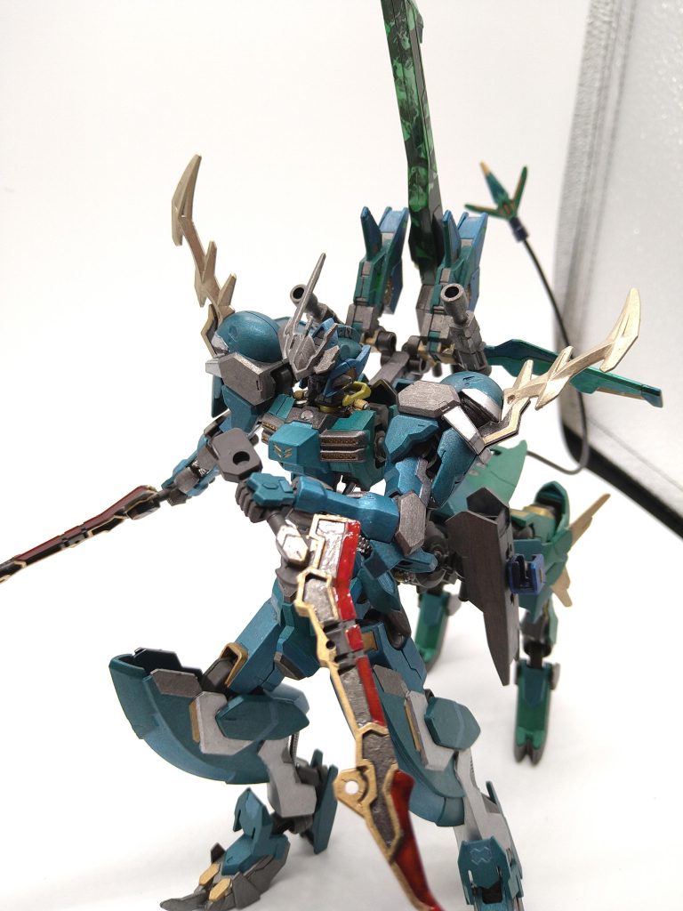 今回もアクリジョン筆塗りです。ボディにはアスモデウスの物を使いました。