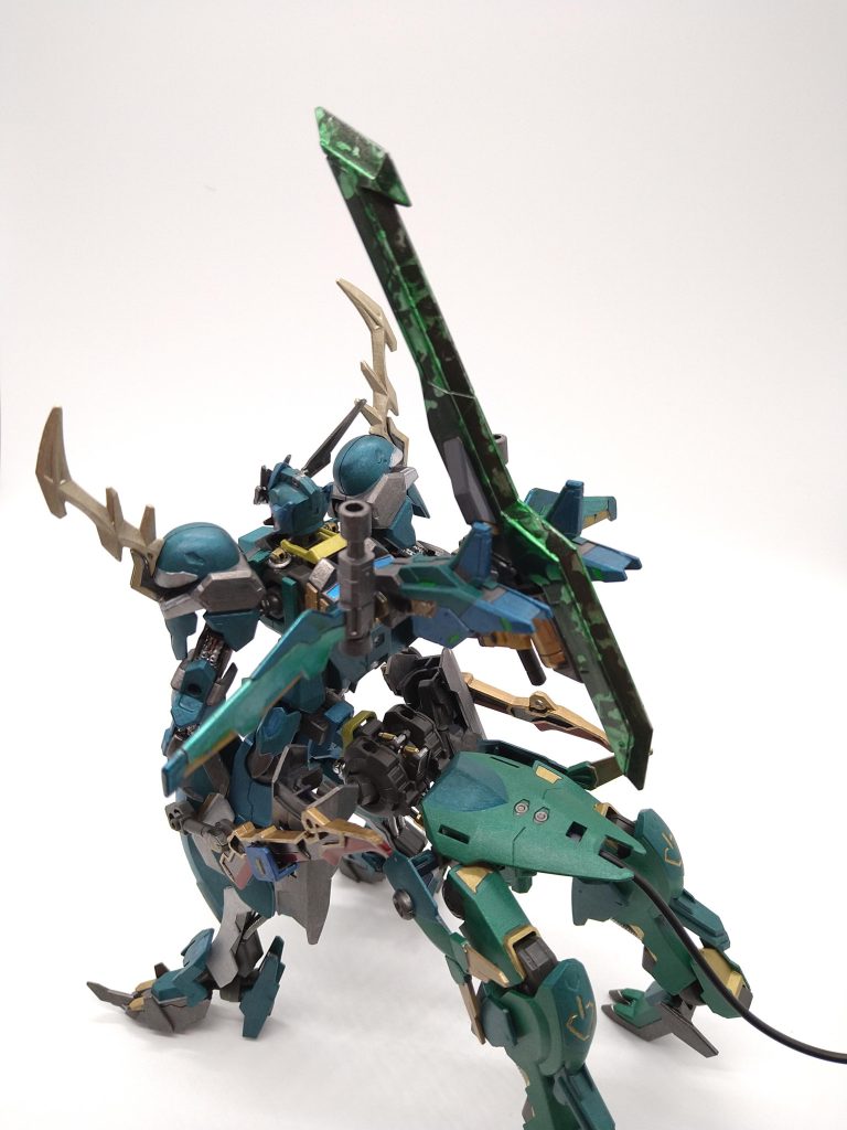 バックパックにはアスモデウスと30MM、それとジャンクパーツを少々使っています。