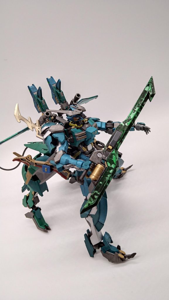 四脚を駆使したカッコいいポーズと言うものが思いつかなくて、とりあえず上を見てみたり🙄