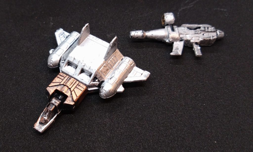 半ば力が尽きかけながらぬったコアブースターとライフル。やはり、かすれた感じに塗れてるコアファイター部分がよい感じになったかなと。