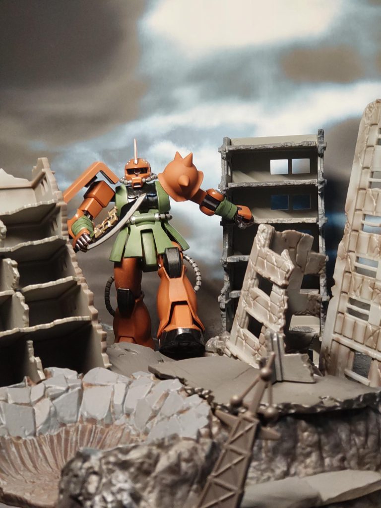 シャア「ハハハハハッ…なにっ！？」ガルマ「こんな事もあろうかと、私のザクを用意しておいた！」