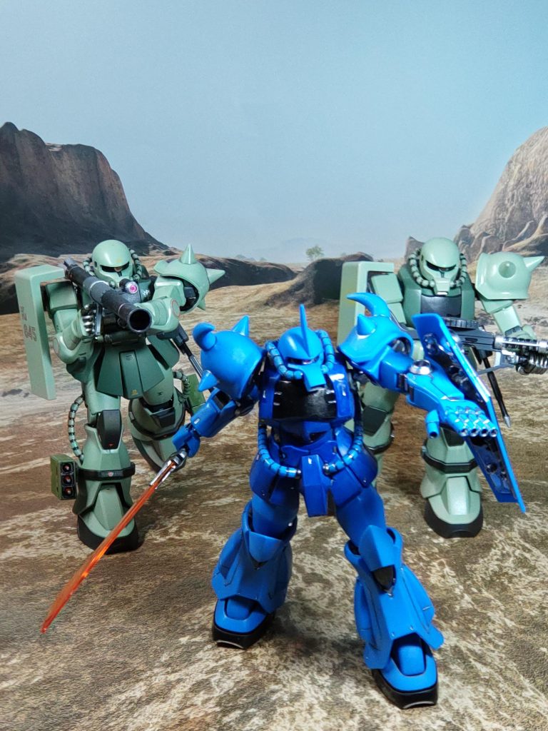 ランバ・ラル「なにをやっている、貴様らーーー！！」D.D.T.隊長「ヤバい！青い巨星だ！！」