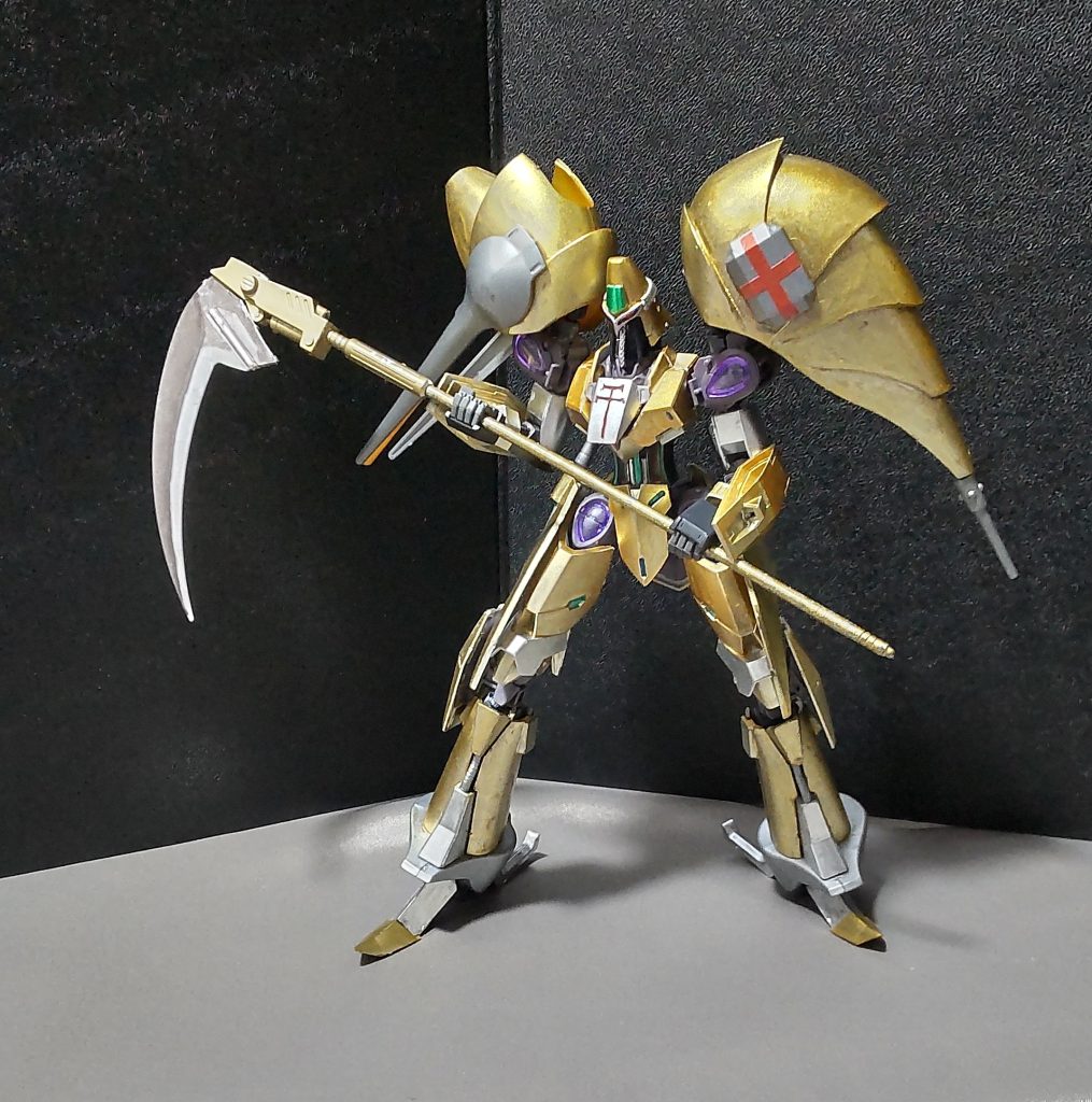 両腕に構えた姿はまさに処刑執行人。その一振りで相手を一刀両断して、あの世に連れて行ってしまうでしょう。