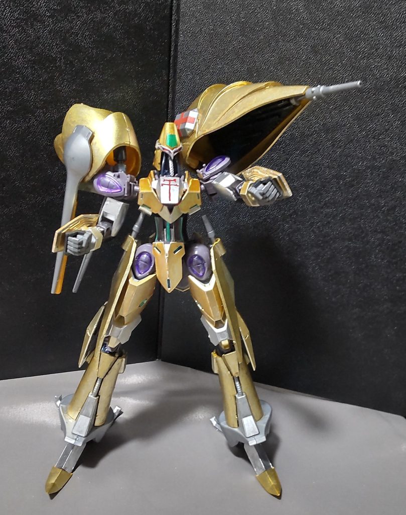 肩に付いてあるラウンドバインダーは可動するので、パワーランチャーやバインダー内部にあるスロウランサーの発射ポーズも簡単にできます。※因みにオージのパワーランチャーは原作だと、バイオリレーションの影響下だとバスターランチャーのような威力を発揮しています。また、スパロボFの場合これを再現するためかフル改造されているという仕様になっており、あのグランゾン相手でも余裕で10,000ダメージ与えてくるなんてこともあったりする。