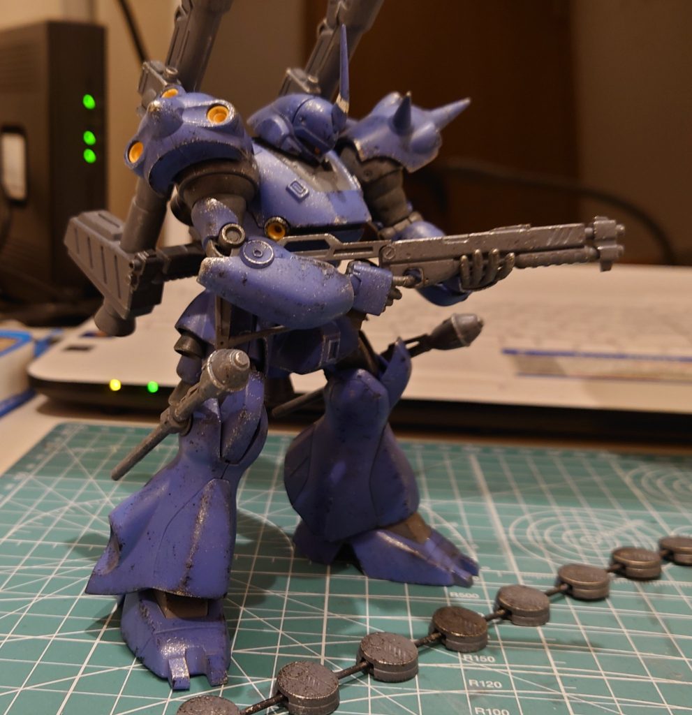 素組み→トップコート→ウェザリングカラーの順番で仕上げました。少し汚すだけで、ミリタリー感が増しますね。