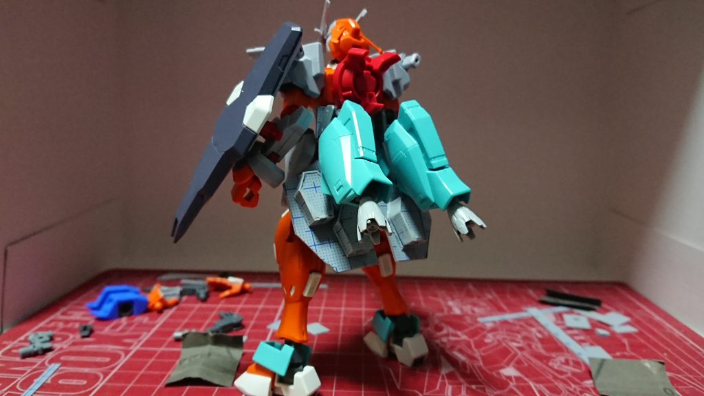 バックパックの制作ブースターはアデルの脚を使用しました全体の形はここで決まりました