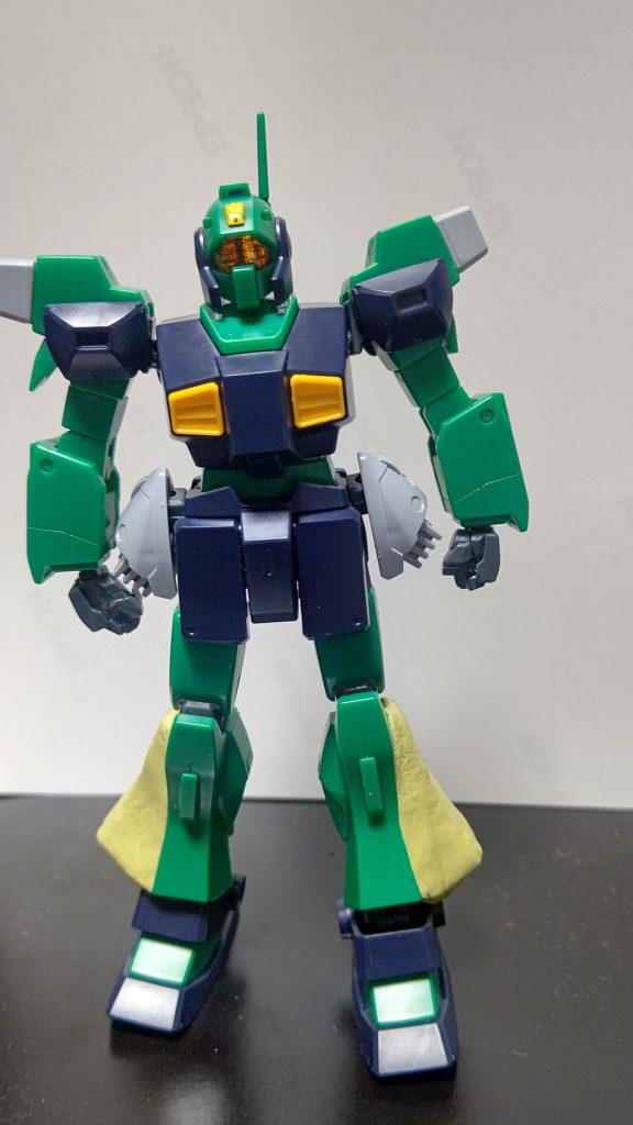 最初の頃のイメージがこちら脚にパテ肩にスラスター腰に追加ブースター程度でした