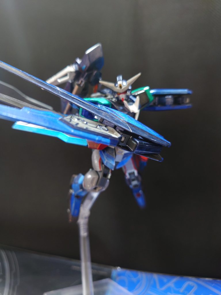 某雷属性の飛竜にならった翼でぶん殴る攻撃。