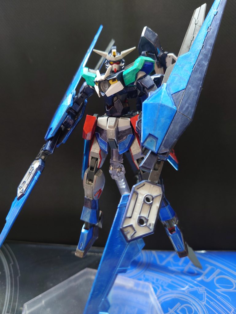 ウイングソーだけを180度展開して戦うこともできます。(ほんの少しだけ妖精騎士ランスロットっぽくなってる気がする)