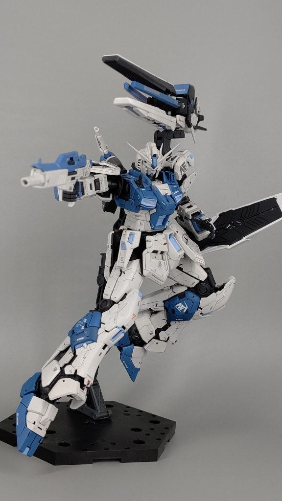 苦手なポージング頑張ってSEED撃ちで構えてみました。まだ勉強が必要ですね