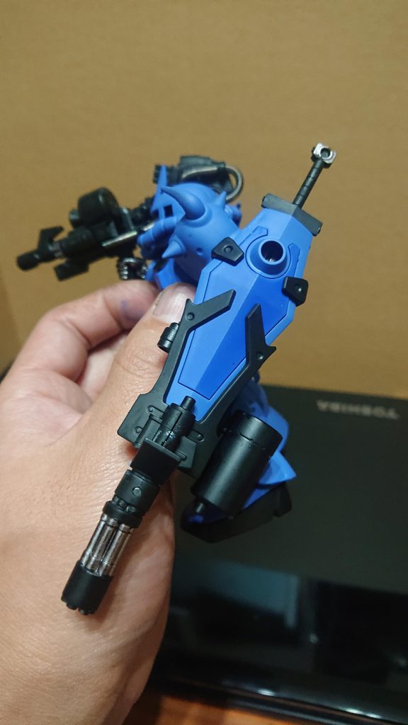 武器はガトリングの砲身部分のみ短縮